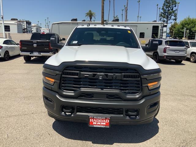 2025 RAM Ram 3500 Chassis Cab RAM 3500 TRADESMAN CREW CAB CHASSIS 4X4 60 CA 2025 RAM Ram 3500 Chassis Cab RAM 3500 TRADESMAN CREW CAB CHASSIS 4X4 60 CA