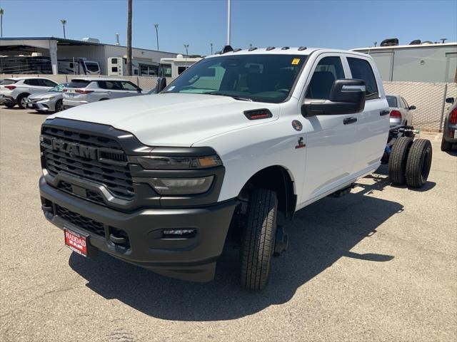 2025 RAM Ram 3500 Chassis Cab RAM 3500 TRADESMAN CREW CAB CHASSIS 4X4 60 CA 2025 RAM Ram 3500 Chassis Cab RAM 3500 TRADESMAN CREW CAB CHASSIS 4X4 60 CA