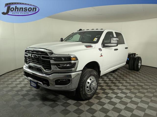 2025 RAM Ram 3500 Chassis Cab RAM 3500 TRADESMAN CREW CAB CHASSIS 4X4 60 CA 2025 RAM Ram 3500 Chassis Cab RAM 3500 TRADESMAN CREW CAB CHASSIS 4X4 60 CA
