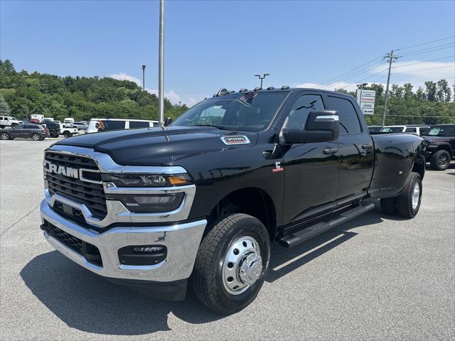 2025 RAM Ram 3500 RAM 3500 TRADESMAN CREW CAB 4X4 8 BOX