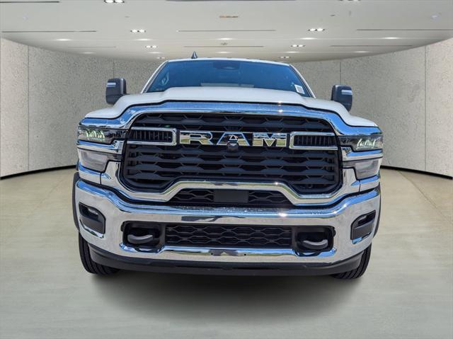 2025 RAM Ram 5500 Chassis Cab RAM 5500 TRADESMAN CHASSIS CREW CAB 4X4 84 CA