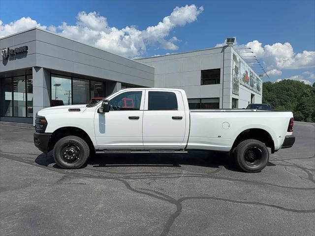 2025 RAM Ram 3500 RAM 3500 TRADESMAN CREW CAB 4X4 8 BOX