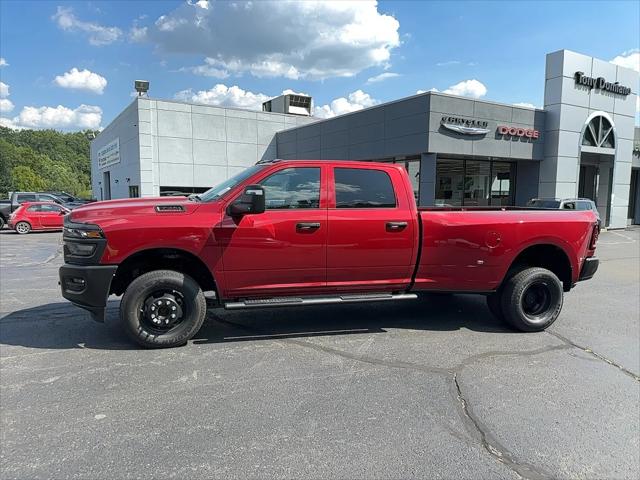 2025 RAM Ram 3500 RAM 3500 TRADESMAN CREW CAB 4X4 8 BOX