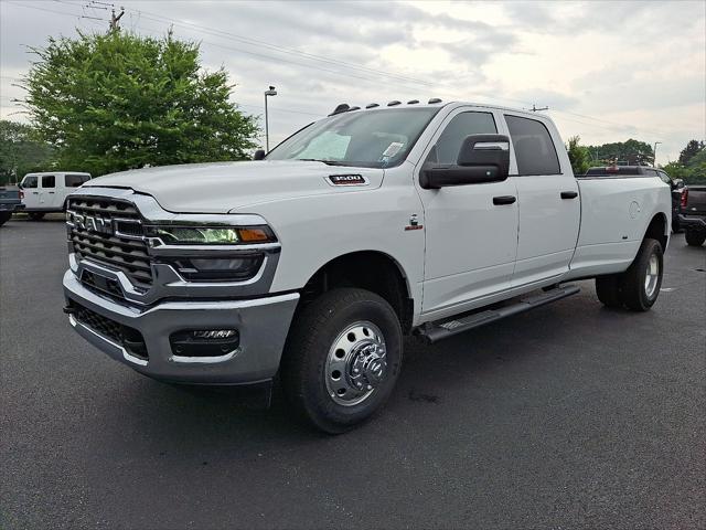 2025 RAM Ram 3500 RAM 3500 TRADESMAN CREW CAB 4X4 8 BOX