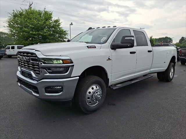 2025 RAM Ram 3500 RAM 3500 TRADESMAN CREW CAB 4X4 8 BOX