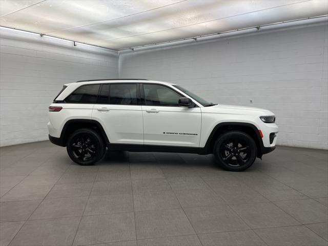 2025 Jeep Grand Cherokee GRAND CHEROKEE ALTITUDE X 4X2
