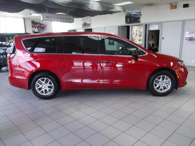 2025 Chrysler Pacifica PACIFICA SELECT