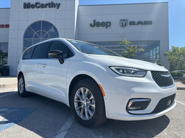 2025 Chrysler Pacifica PACIFICA SELECT AWD