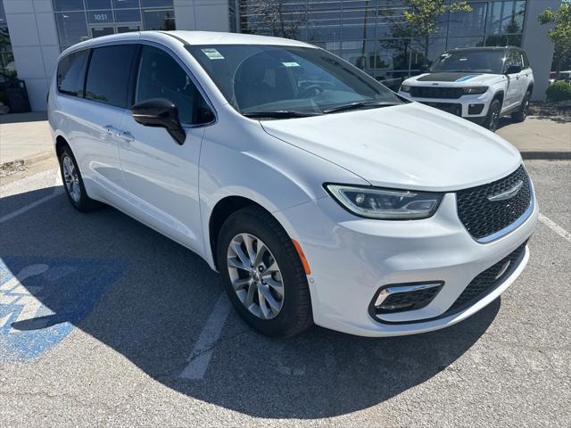 2025 Chrysler Pacifica PACIFICA SELECT AWD