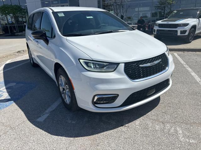 2025 Chrysler Pacifica PACIFICA SELECT AWD