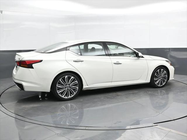2023 Nissan Altima SL FWD