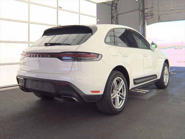 2024 Porsche Macan T