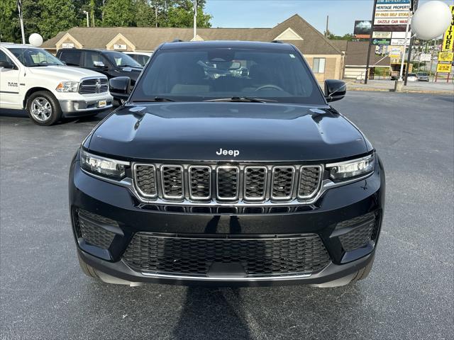 2024 Jeep Grand Cherokee Laredo 4x2