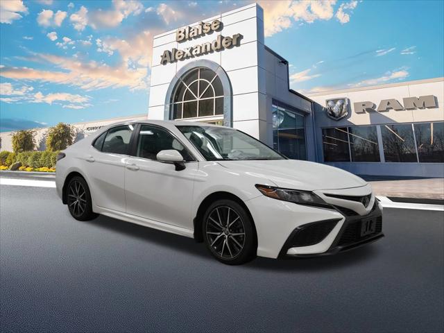 2023 Toyota Camry SE