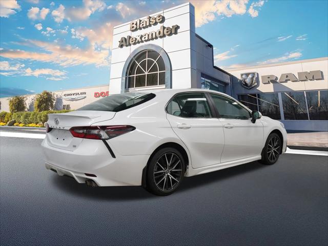 2023 Toyota Camry SE