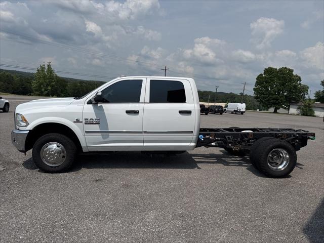 2018 RAM 3500 Chassis Tradesman/SLT/Laramie