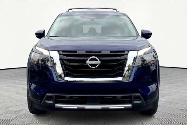 2025 Nissan Pathfinder Platinum FWD