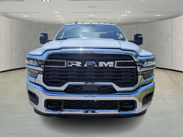 2025 RAM Ram 3500 Chassis Cab RAM 3500 TRADESMAN CREW CAB CHASSIS 4X4 60 CA