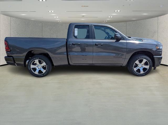 2025 RAM Ram 1500 RAM 1500 TRADESMAN QUAD CAB 4X2 64 BOX