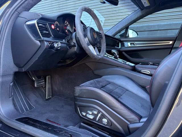 2020 Porsche Panamera GTS
