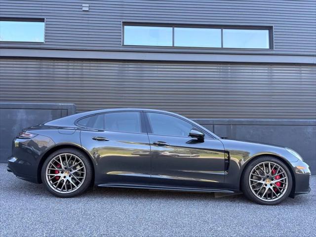 2020 Porsche Panamera GTS
