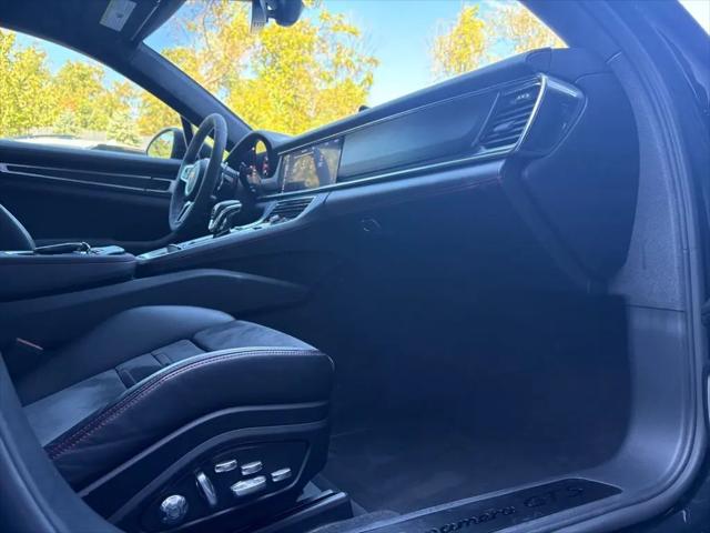 2020 Porsche Panamera GTS