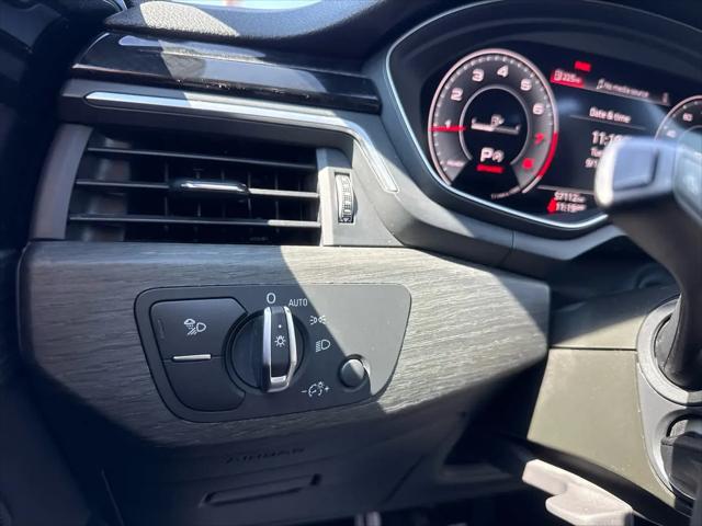 2023 Audi A4 Premium Plus 45 TFSI S line quattro S tronic