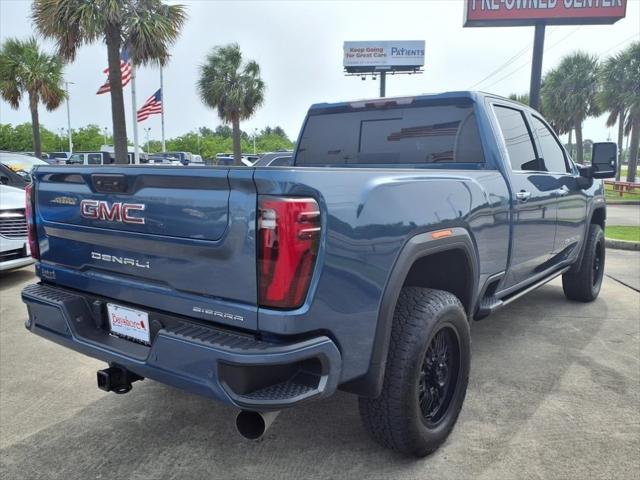 2024 GMC Sierra 2500HD 4WD Crew Cab Standard Bed Denali