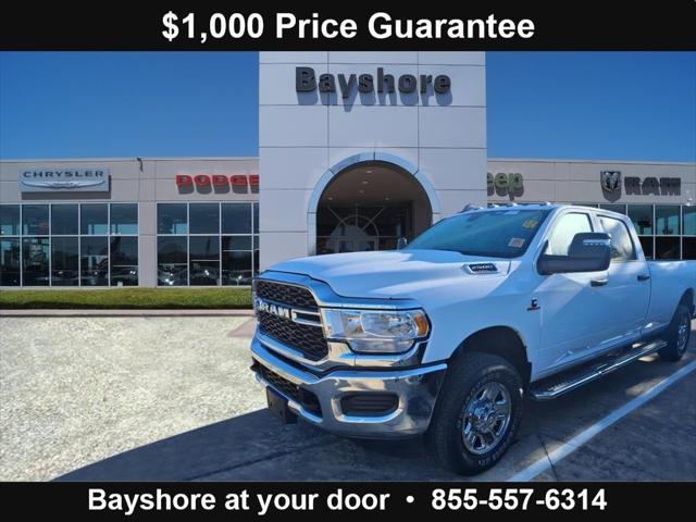 2024 RAM 2500 Tradesman Crew Cab 4x4 8 Box