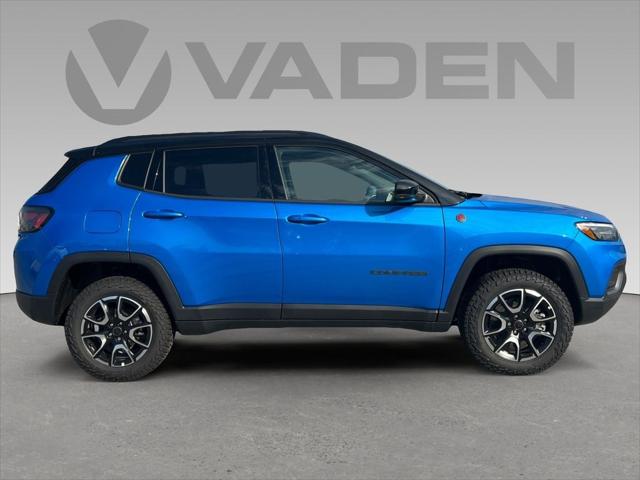 2025 Jeep Compass COMPASS TRAILHAWK 4X4