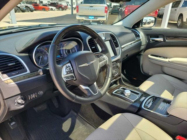2016 Chrysler 300C 300C