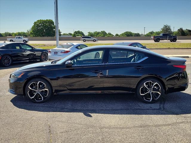 2023 Nissan Altima SR FWD