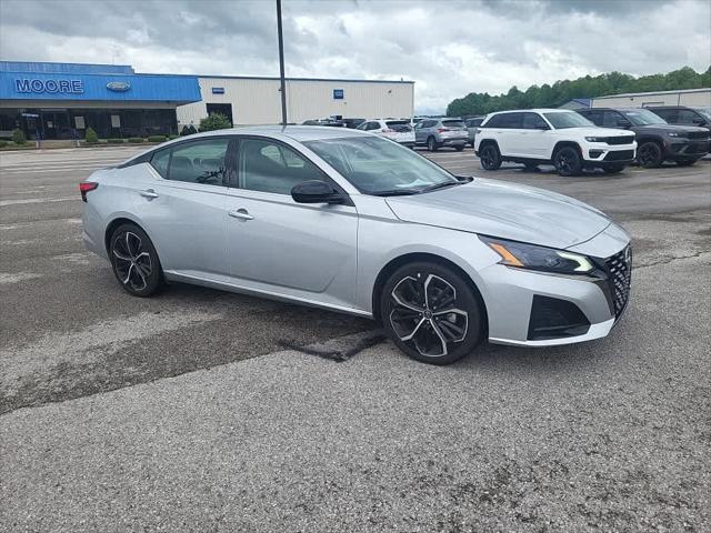2023 Nissan Altima SR FWD