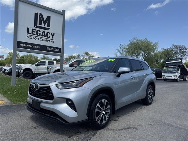 2022 Toyota Highlander XLE for sale in Sayre, PA