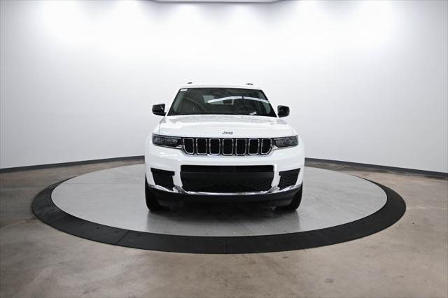 2022 Jeep Grand Cherokee L Laredo 4x4
