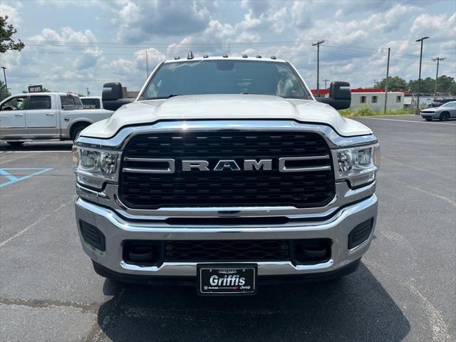 2024 RAM 3500 Chassis Tradesman/SLT/Laramie/Limited