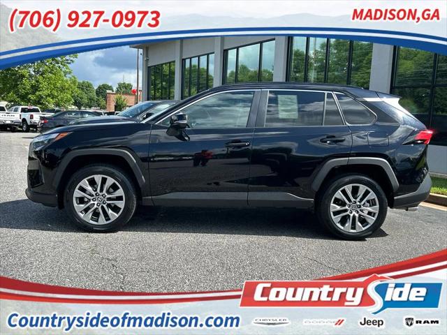2022 Toyota RAV4 XLE Premium