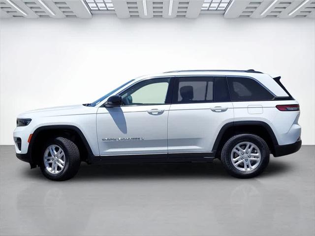 2023 Jeep Grand Cherokee Laredo 4x4
