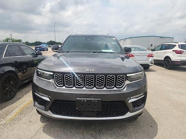 2022 Jeep Grand Cherokee Summit 4x2