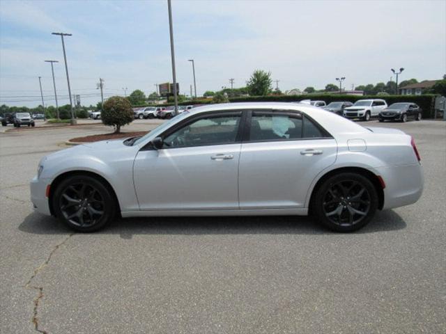 2020 Chrysler 300 Touring