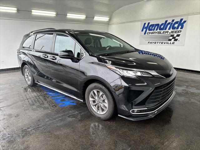 2023 Toyota Sienna XLE