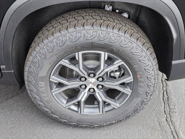 2025 GMC Acadia AWD AT4