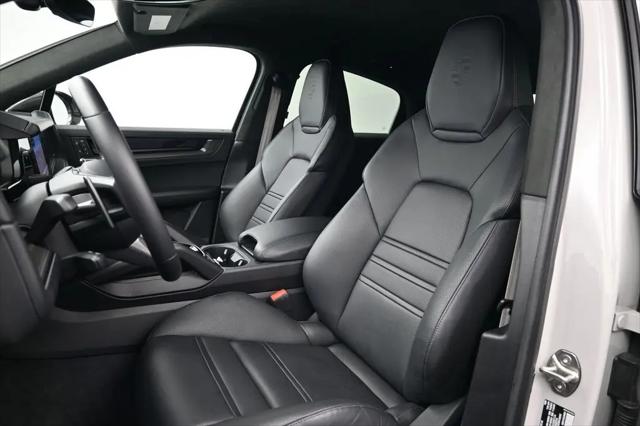 2025 Porsche Cayenne Turbo GT