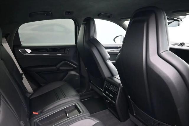 2025 Porsche Cayenne Turbo GT