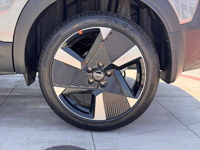 2025 Nissan Kicks SR FWD