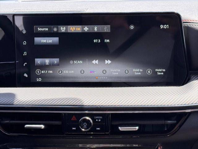 2025 Nissan Kicks SR FWD