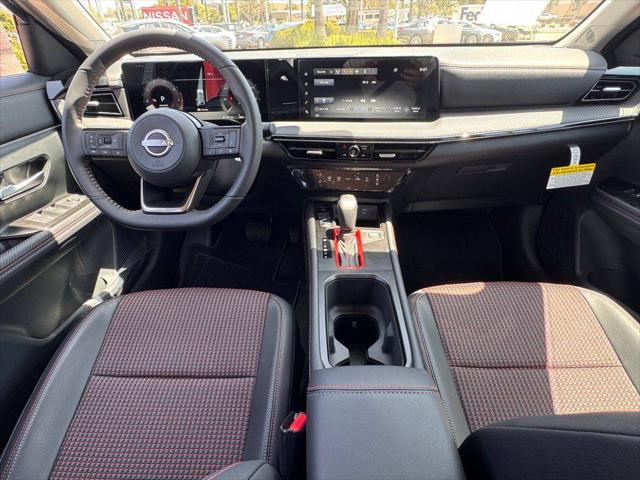 2025 Nissan Kicks SR FWD