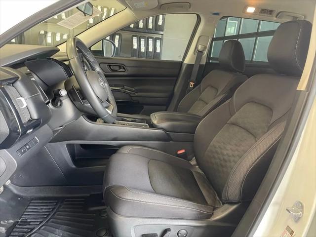 2023 Nissan Pathfinder SV FWD