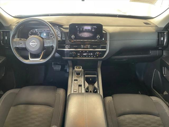 2023 Nissan Pathfinder SV FWD