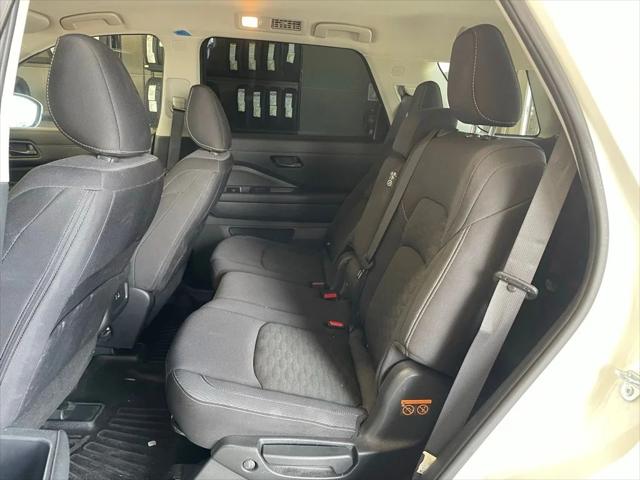 2023 Nissan Pathfinder SV FWD